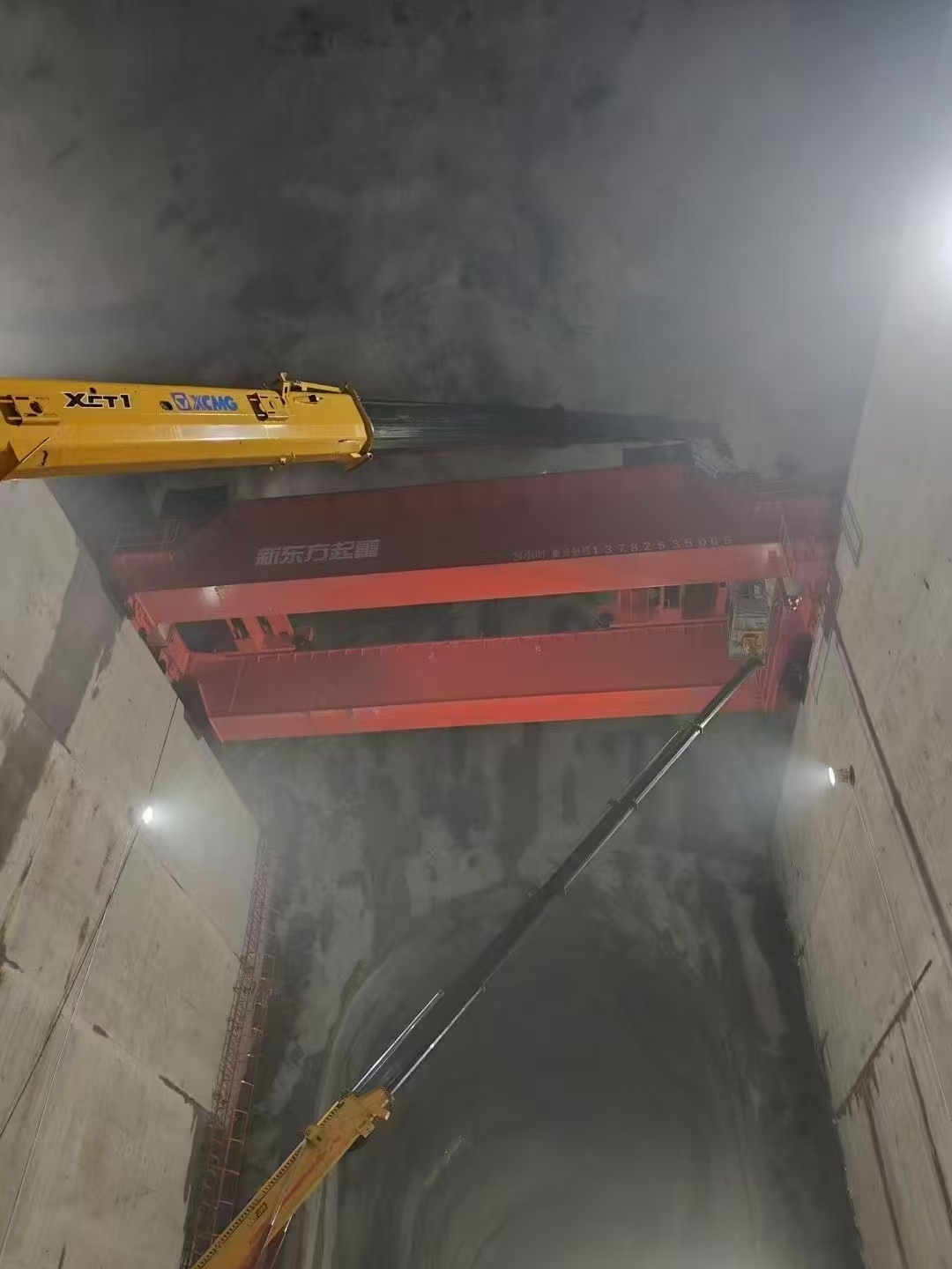 新東方起重機集團承制水電十四局引江補漢工程8標TBM施工橋機 440T（220+220/40t）順利安裝完成，通過驗收。